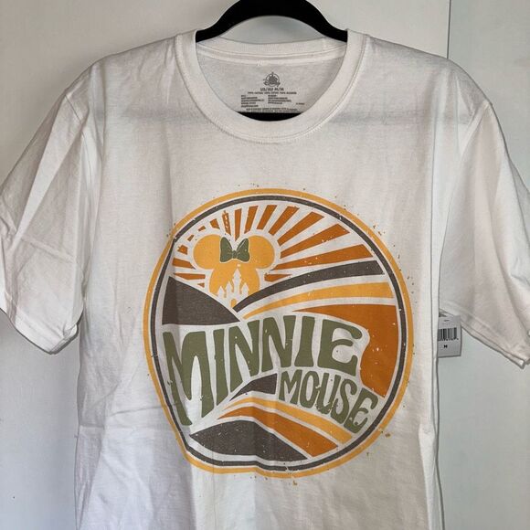 Disney Parks Unisex White Minnie Mouse Graphic Castle Tee Medium NWT - Picture 3 of 8